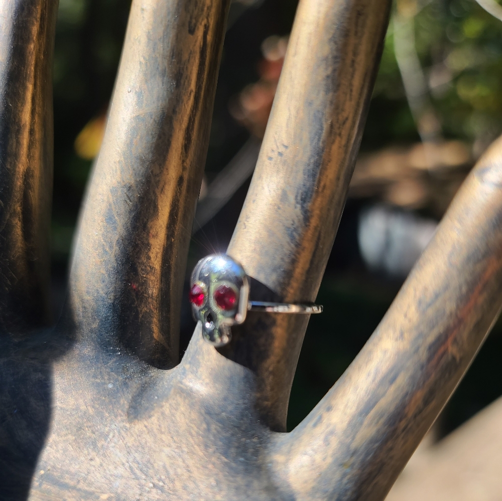 Sterling ruby skull ring sz5.5 - Picture 6 of 8